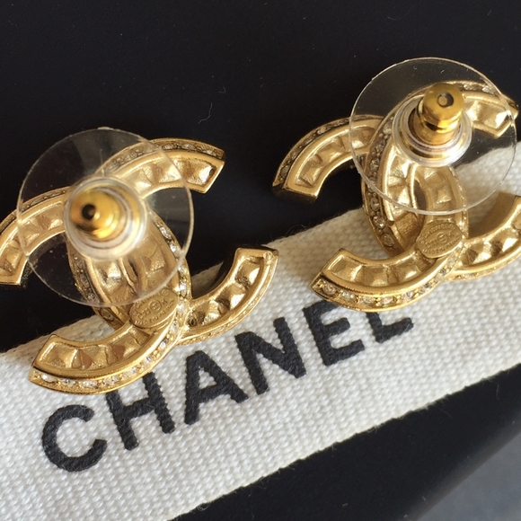 Vintage Authentic Chanel Earrings - Picture 2 of 5